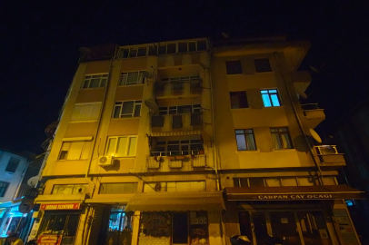 ‎Edirne'de Deprem Riski Taşıyan Binaya Tahliye  ‎