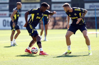 Fenerbahçe, Feyenoord Maçı Hazırlıklarını Sürdürdü