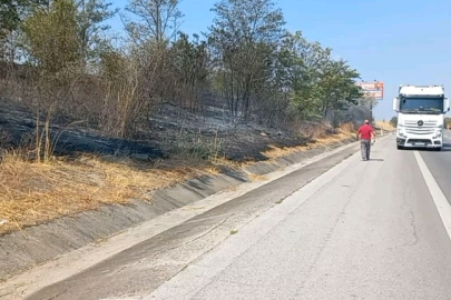 Otobanda Fırlayan Tır Lastiği Yangın Çıkardı