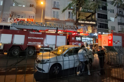 Restoran Bacasında Çıkan Yangını İtfaiye Ekipleri Söndürdü