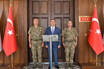 Tümgeneral Rasim Yaldız’dan Vali Soytürk’e Veda Ziyareti