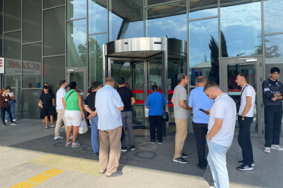 Bulgar Turistler Edirne’deki AVM’nin Açılmasını Beklediler