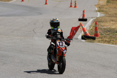 Süpermoto Şampiyonası'nın 3. Ayağı Uşak'ta Tamamlandı