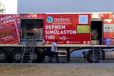 Tekirdağ’da Deprem Simülasyon Tırı Vatandaşlarla Buluşuyor