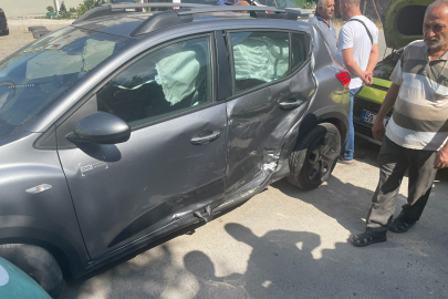 Minibüsle Otomobil Çarpıştı: 1 Yaralı