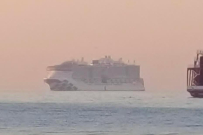 Dev Yolcu Gemisinden Düşen Kenyalı Aranıyor