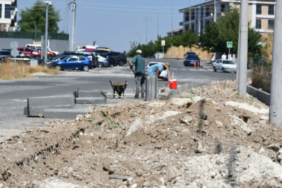 Lüleburgaz’da Yol Onarım ve Yenileme Çalışmaları Sürüyor