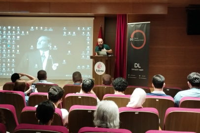 Düşünce Günlerinde Fütüroloji Konuşuldu