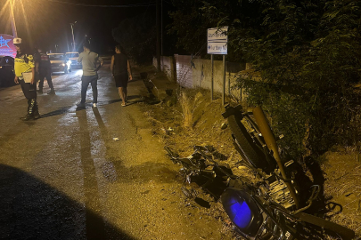 Edirne'de Motosikletle Elektrikli Bisikletin Çarpıştığı Kazada 2 Kişi Yaralandı