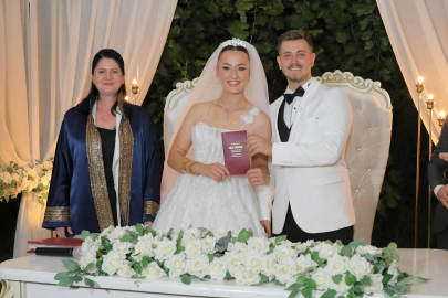 Başkan Akın, Belediyede Nikâh Töreni Gerçekleştirdi