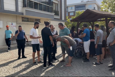 Kibrit Çöpünden Yaptıkları Maket Ev Alev Aldı