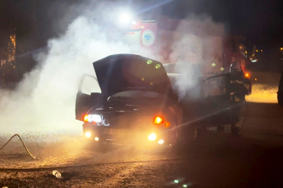 Tekirdağ'da Park Halindeki Otomobil Yandı