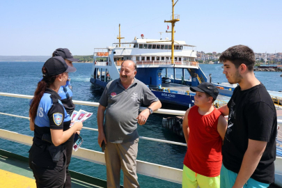 Çanakkale'de Polis Ekipleri Vatandaşları Bilgilendirdi