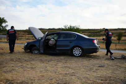 Edirne’de Yoldan Çıkan Otomobil Refüje Çıktı: 5 Yaralı