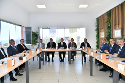 Vali Soytürk Başkanlığında 2025-2026 Eğitim-Öğretim Yılı Toplantısı Yapıldı