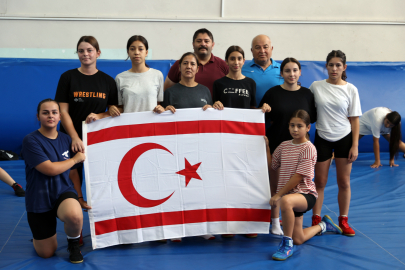 KKTC'den Gelen Kadın Güreşçiler Edirne'de Kamp Yaptı