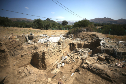 Türkiye'nin En Batısında 8 Bin 800 Yıllık 5 Mimari Yapı Ortaya Çıkarıldı