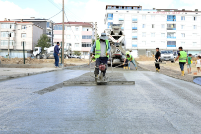 Çerkezköy’de Venüs Sokak’ta Demirli Beton Yol Çalışmaları Devam Ediyor