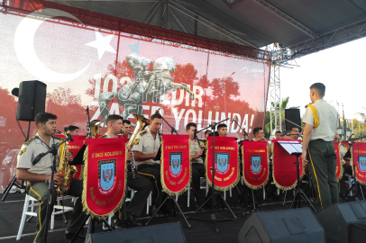 5. Kolordu Kara Kuvvetleri Komutanlığı Bandosu Tekirdağ'da Zafer Bayramı Coşkusu Yaşattı