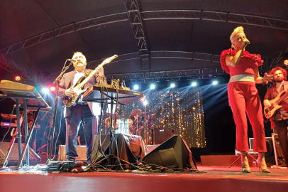 Edirne'de Ümit Besen ve Pamela Rüzgarı