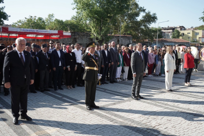 Lüleburgaz’da 30 Ağustos Zafer Bayramı Çelenk Töreniyle Başladı