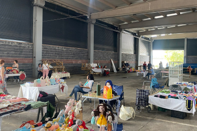 Edirne’deki Pazarda El İşi Stantlarına İlgi Düştü