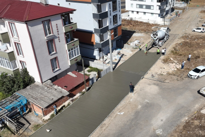 Çerkezköy’de Şebboy Sokak’ta Demirli Beton Yol Çalışmaları Sürüyor