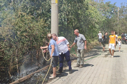 Keşan'da Çocukların Patlattığı Torpilden Çıkan Yangın Mahalleliyi Seferber Etti