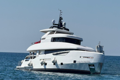 Lüks Yat Denize İndikten 15 Dakika Sonra Battı