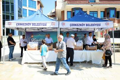 Çerkezköy Belediyesi’nden Mevlid Kandili’nde Simit İkramı