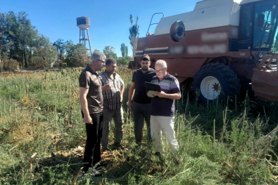 Kırklareli’nde Ayçiçeği Hasadı Teknik Personel Gözetiminde Sürüyor