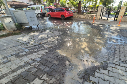 Su Stresine Rağmen Tonlarca Su Sokaklara Akıyor