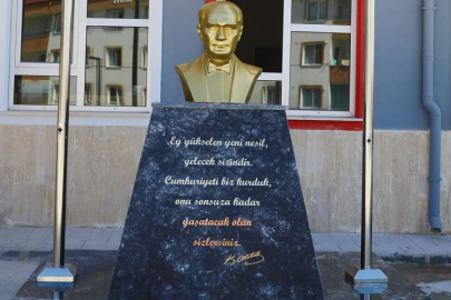 Çerkezköy Belediyesi’nden İlkadım Anaokulu’na Atatürk Büstü
