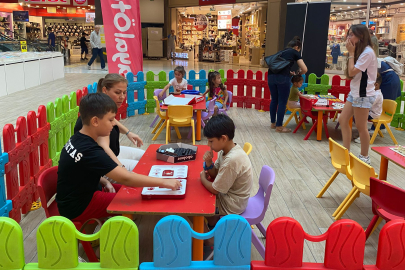 Edirne’deki AVM’de Çocuklara Özel Satranç Etkinliği