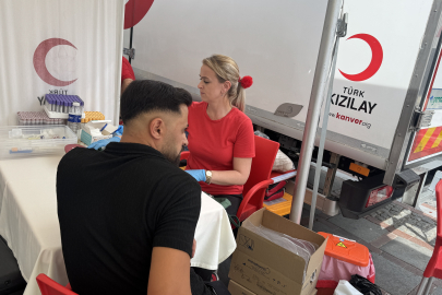 Edirne'de Türk Kızılay'ın Kan Bağışı Kampanyası Sürüyor