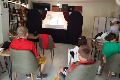 Gölge Oyununa Çocuklardan Yoğun İlgi