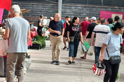Edirne’deki Emek Pazarı’nda Sabah Yoğunluğu