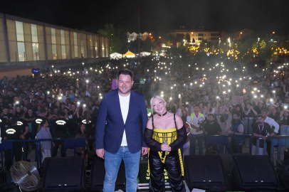 Pınarhisar 24. Tarım Aletleri ve Hayvancılık Festivali’nde Ece Seçkin Coşkusu