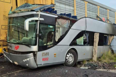 Meksika’da Tren Yolcu Otobüsüne Çarptı: 8 Ölü, 45 Yaralı
