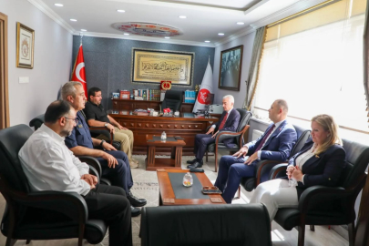 Vali Turan’dan İl Müftüsü Eviş’e Taziye Ziyareti