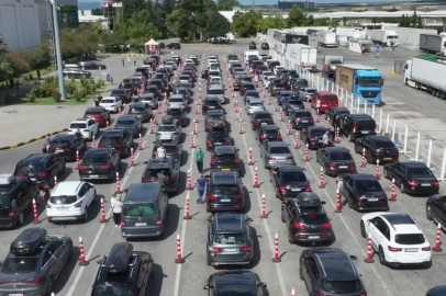 Gurbetçi Sezonunda Sınır Kapılarından 5 Milyona Yakın Yolcu Geçiş Yaptı