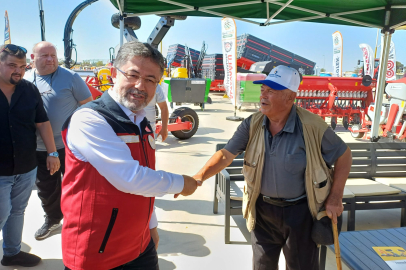 Bakan Yumaklı, Festivalde Pazarlığa Girdi