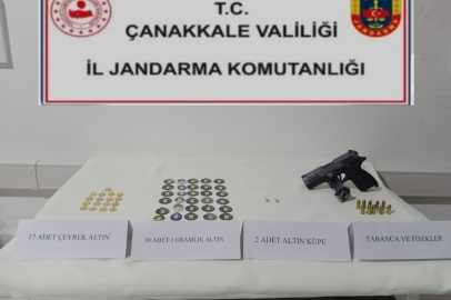 Jandarma Çalınan Altınları Teslim Etti