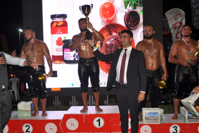 Kel Aliço Pehlivan Yağlı Güreşleri’nin Başpehlivanı Yıldıray Pala Oldu