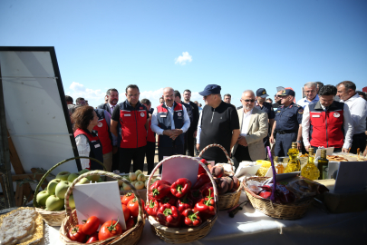 Çanakkale'de "Çeltik Hasadı Tarla Günü" Etkinliği Düzenlendi