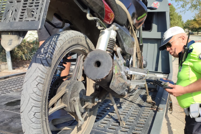 Edirne'de "Dur" İhtarına Uymayan Ehliyetsiz Sürücü Kovalamaca Sonucu Yakalandı