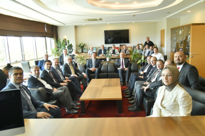 Vali Soytürk, Eski Ekonomi Bakanı Zeybekçi ile Bir Araya Geldi