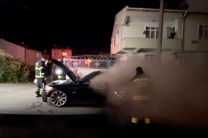 Tekirdağ'da Otomobil Gece Yarısı Alev Aldı