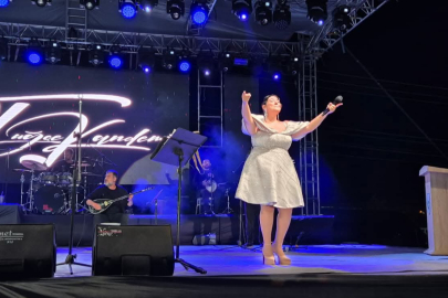 Tuğçe Kandemir İpsala'da Konser Verdi