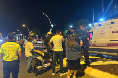 Edirne'de Taksi İle Elektrikli Motosikletin Çarpıştığı Kazada 1 Kişi Yaralandı